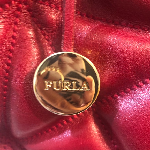 FURLA Shopper Handbag,Gorgeous Cherry Red, Dust bag, PRICE REDUCED! - Picture 5 of 10